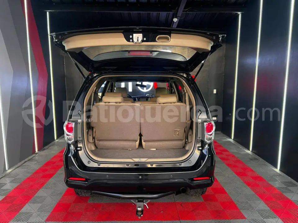 Foto 22 de Toyota Fortuner