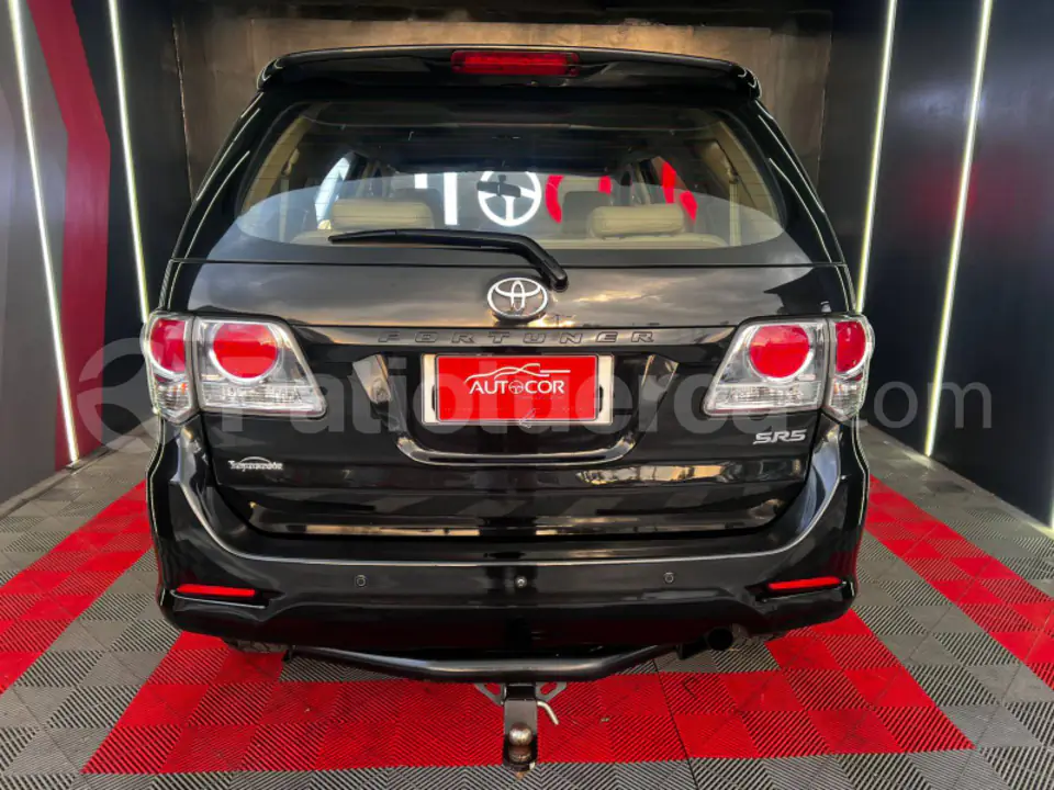 Foto 25 de Toyota Fortuner