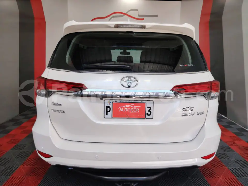 Foto 5 de Toyota Fortuner 4.0