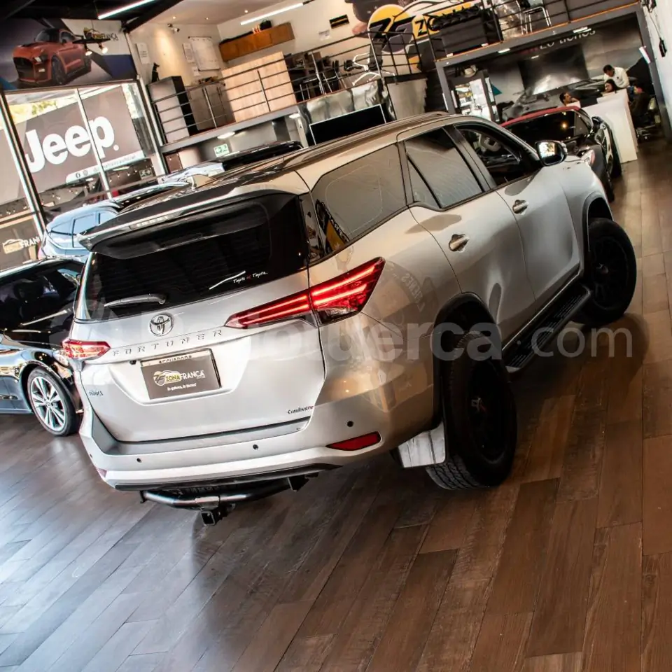 Foto 5 de Toyota New Fortuner