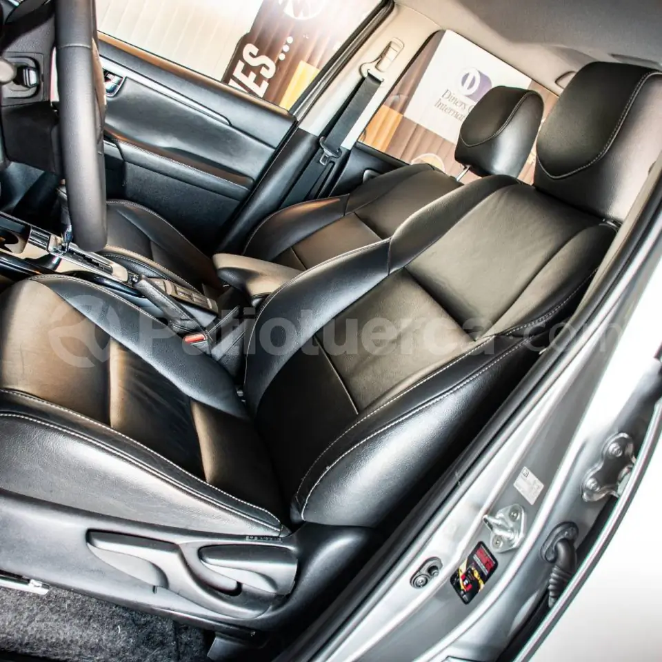 Foto 7 de Toyota New Fortuner
