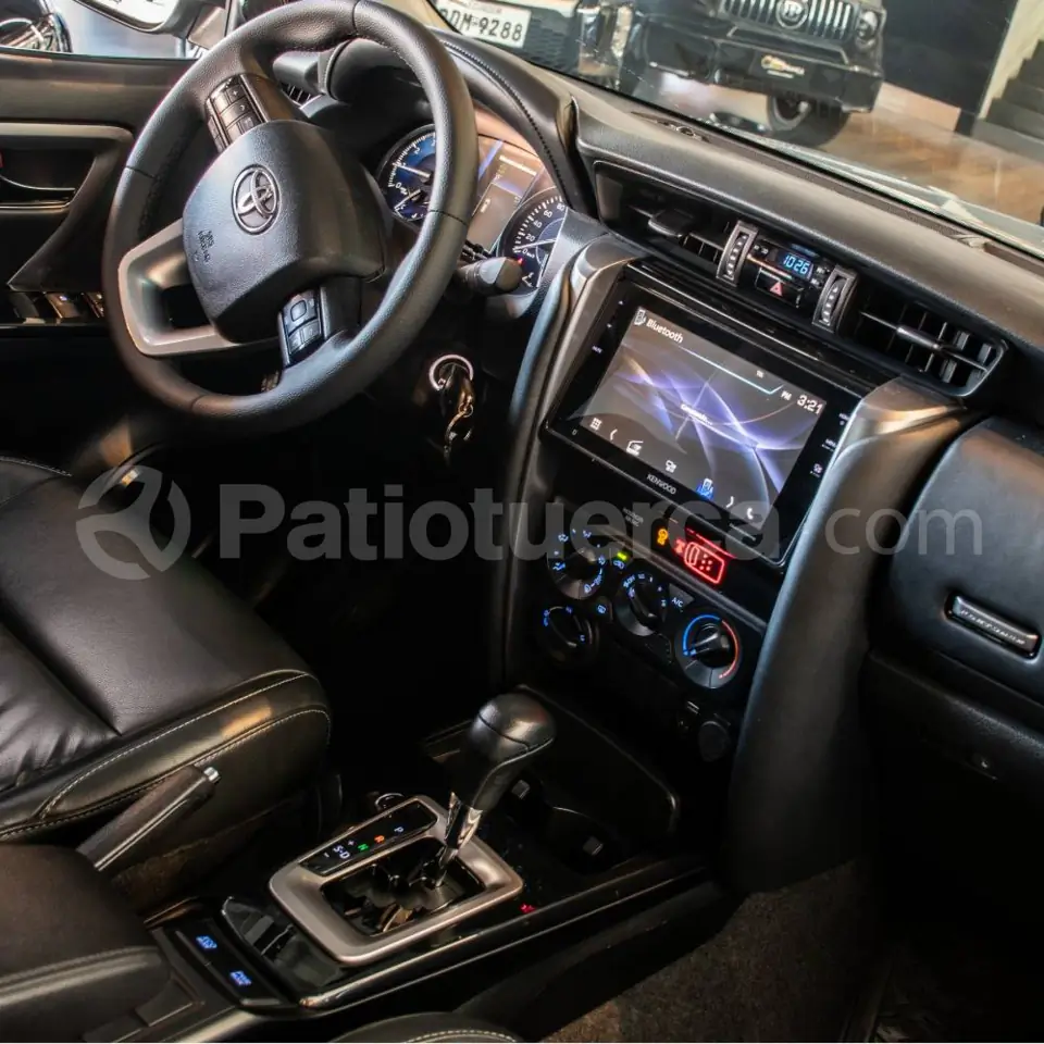 Foto 9 de Toyota New Fortuner