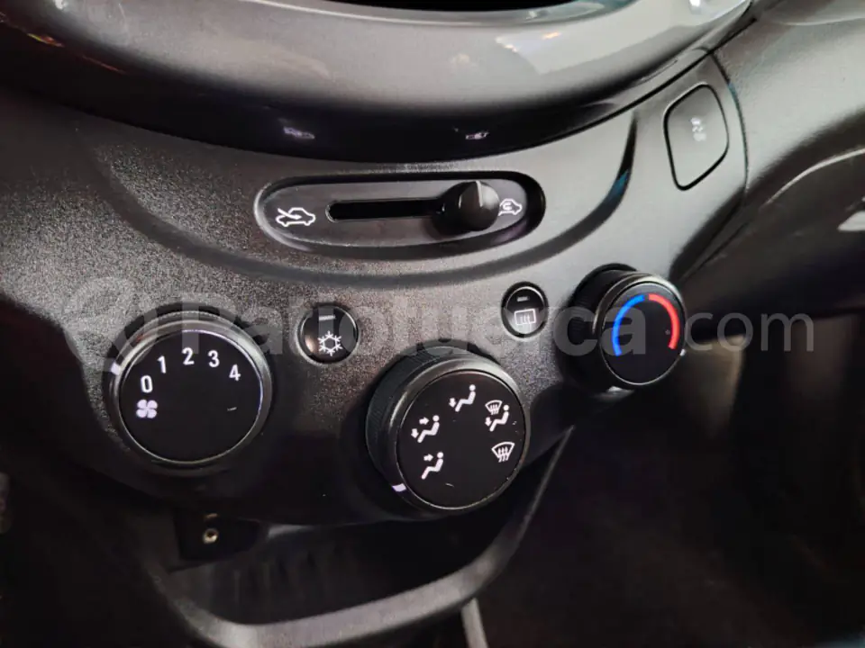 Foto 10 de Chevrolet Spark GT FULL