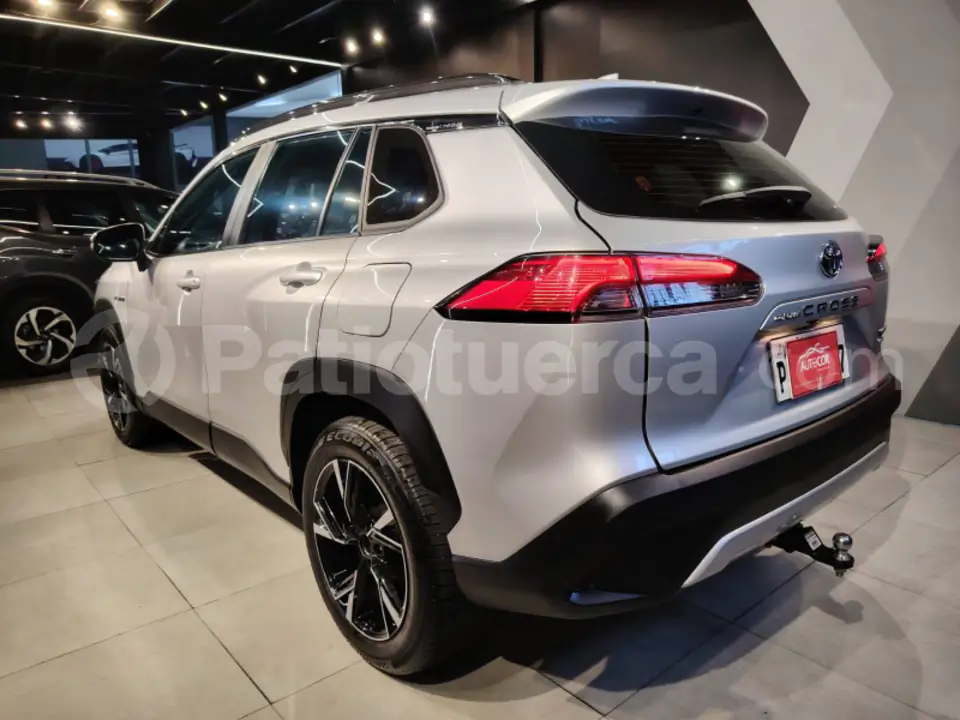 Foto 4 de Toyota Corolla Cross Mid