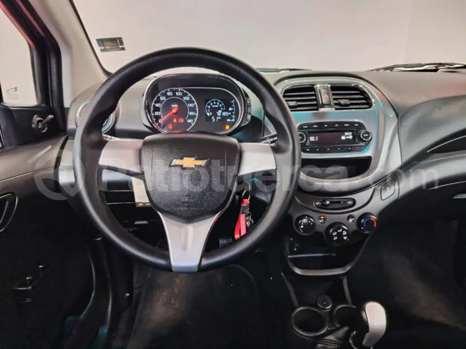 Foto 25 de Chevrolet SPARK GT LS