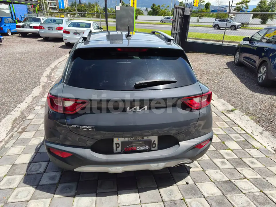 Foto 5 de Kia Stonic LX