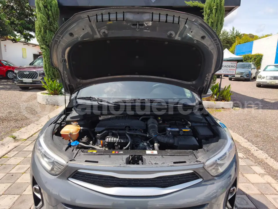 Foto 9 de Kia Stonic LX