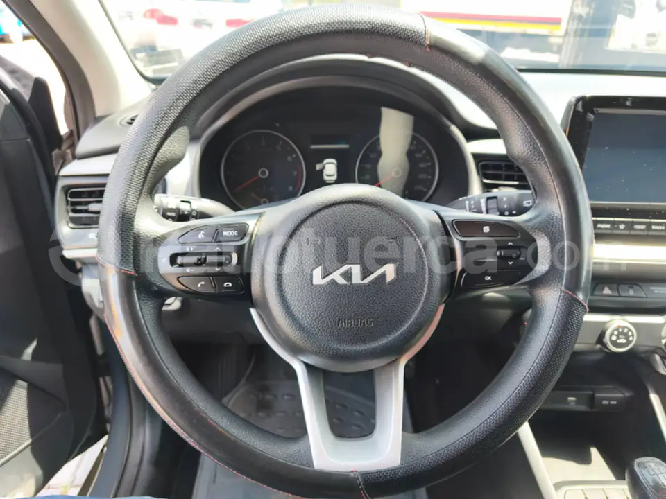 Foto 17 de Kia Stonic LX