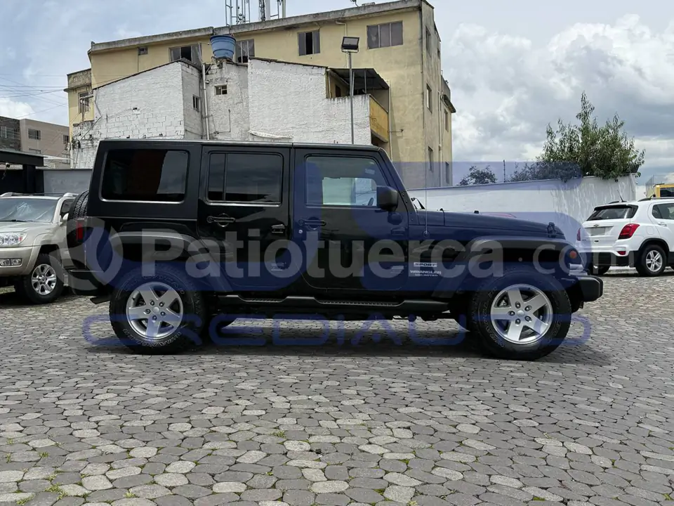 Foto 5 de Jeep Wrangler Unlimited Sport