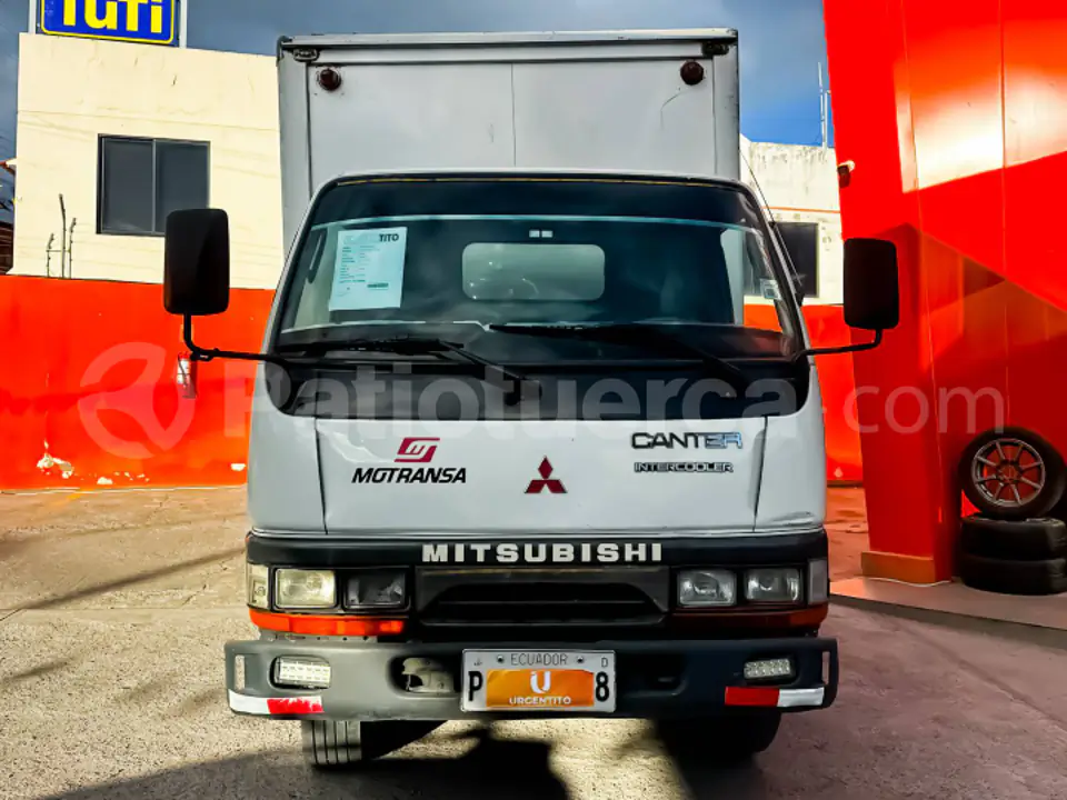 Foto 1 de Mitsubishi Canter