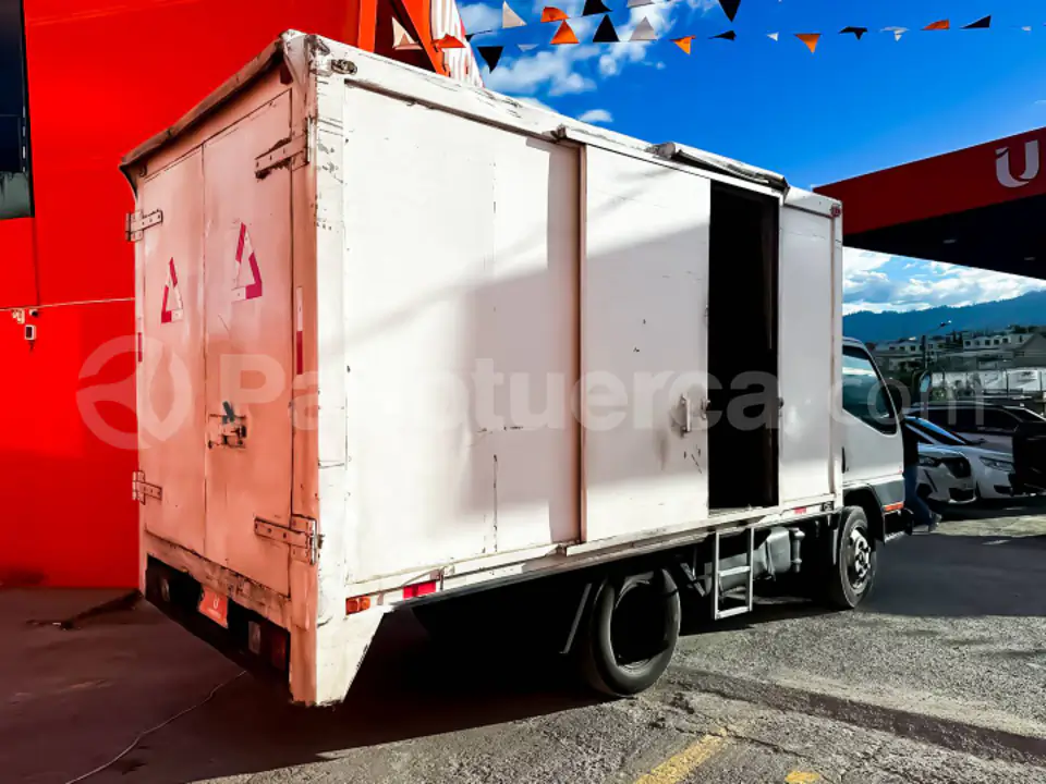 Foto 6 de Mitsubishi Canter