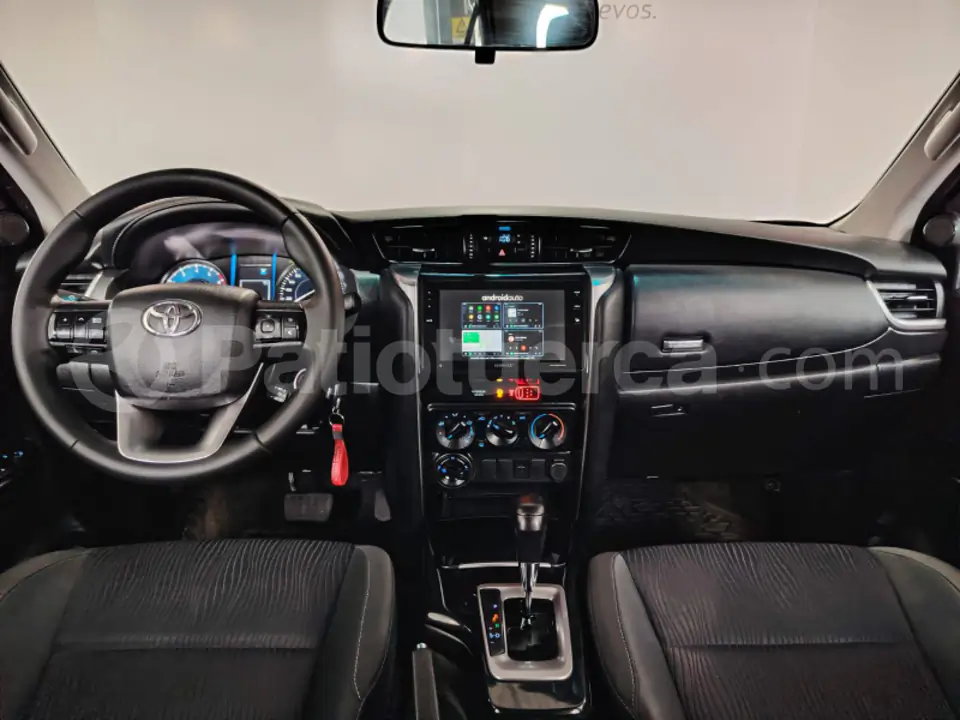 Foto 9 de Toyota Fortuner 2.7