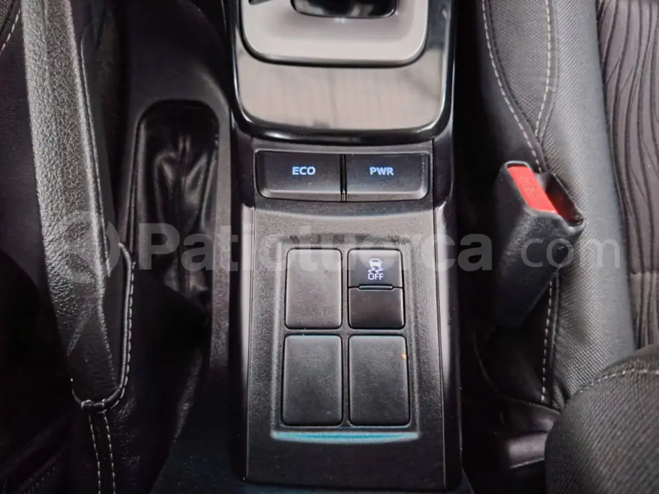 Foto 17 de Toyota Fortuner 2.7
