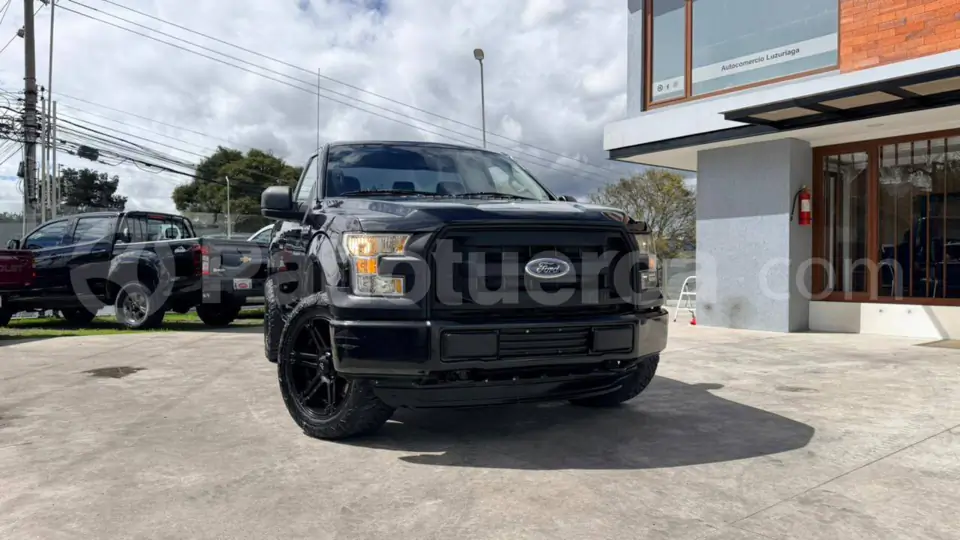 Foto 1 de Ford F150 CS 4x4