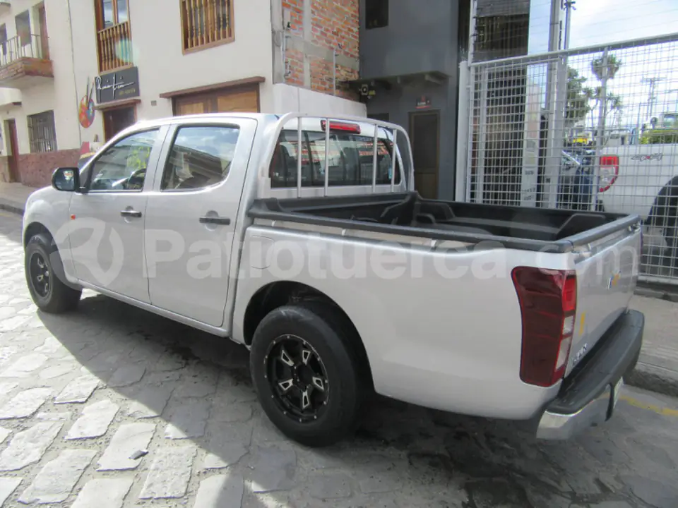 Foto 2 de Chevrolet D-MAX CRDI 2.5 CD 4X2 TM DIESEL