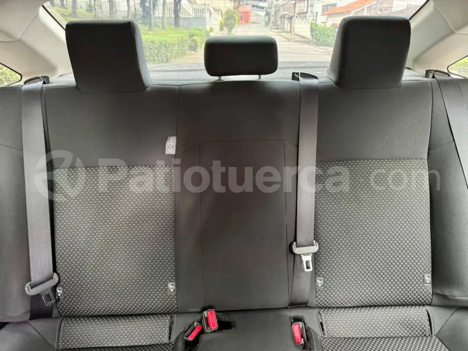 Foto 9 de Toyota New Yaris