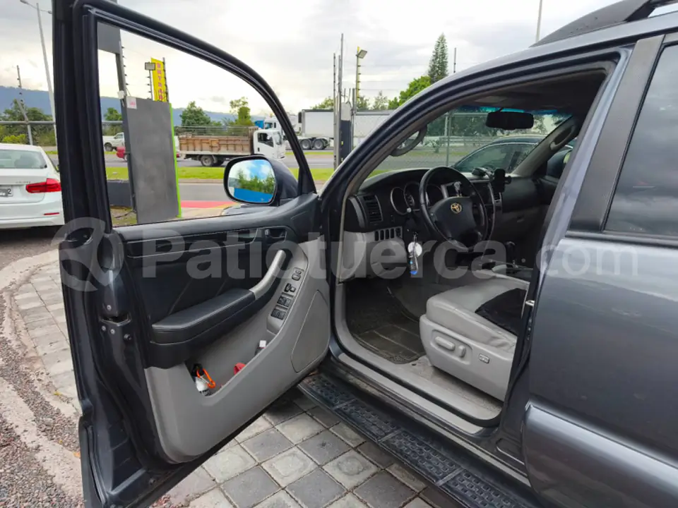 Foto 10 de Toyota 4Runner Limited