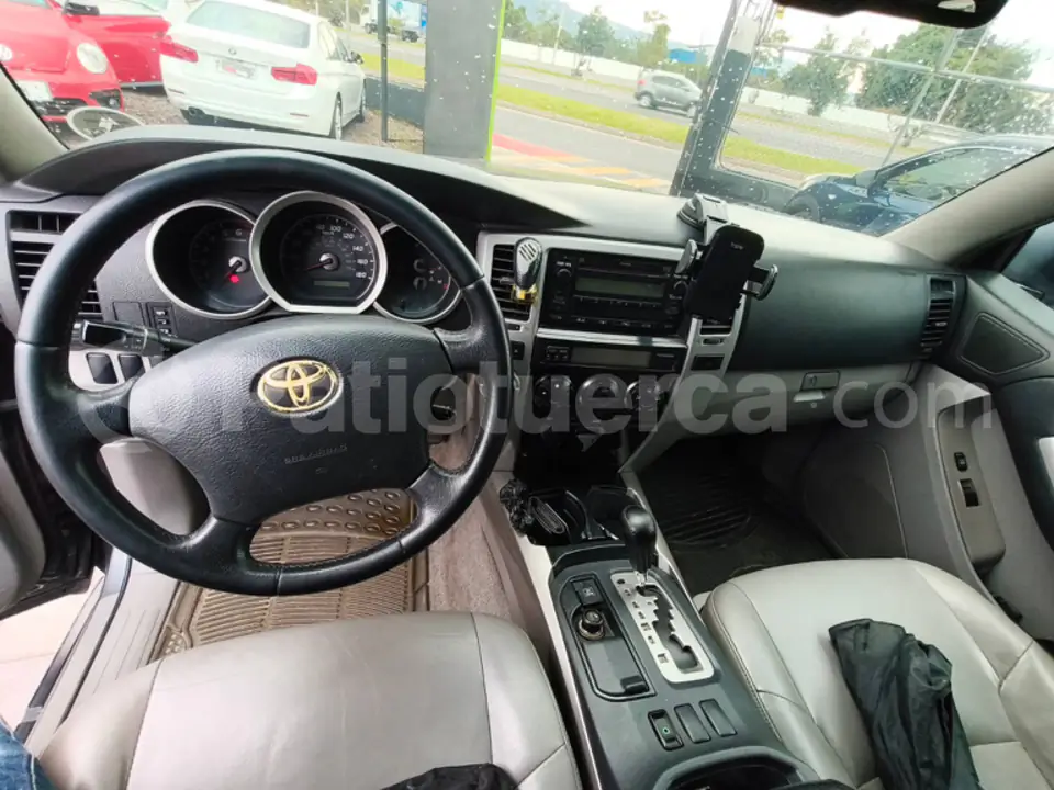 Foto 14 de Toyota 4Runner Limited