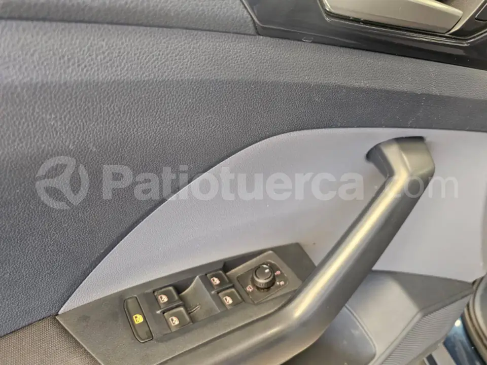 Foto 17 de Volkswagen T-CROSS CONFORTLINE