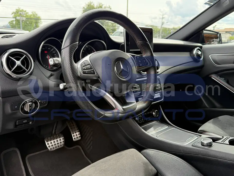 Foto 8 de Mercedes Benz GLA 250 4 MATIC