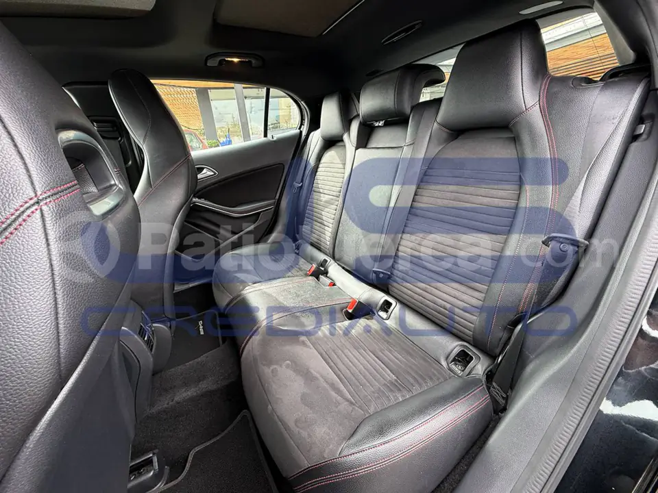 Foto 17 de Mercedes Benz GLA 250 4 MATIC