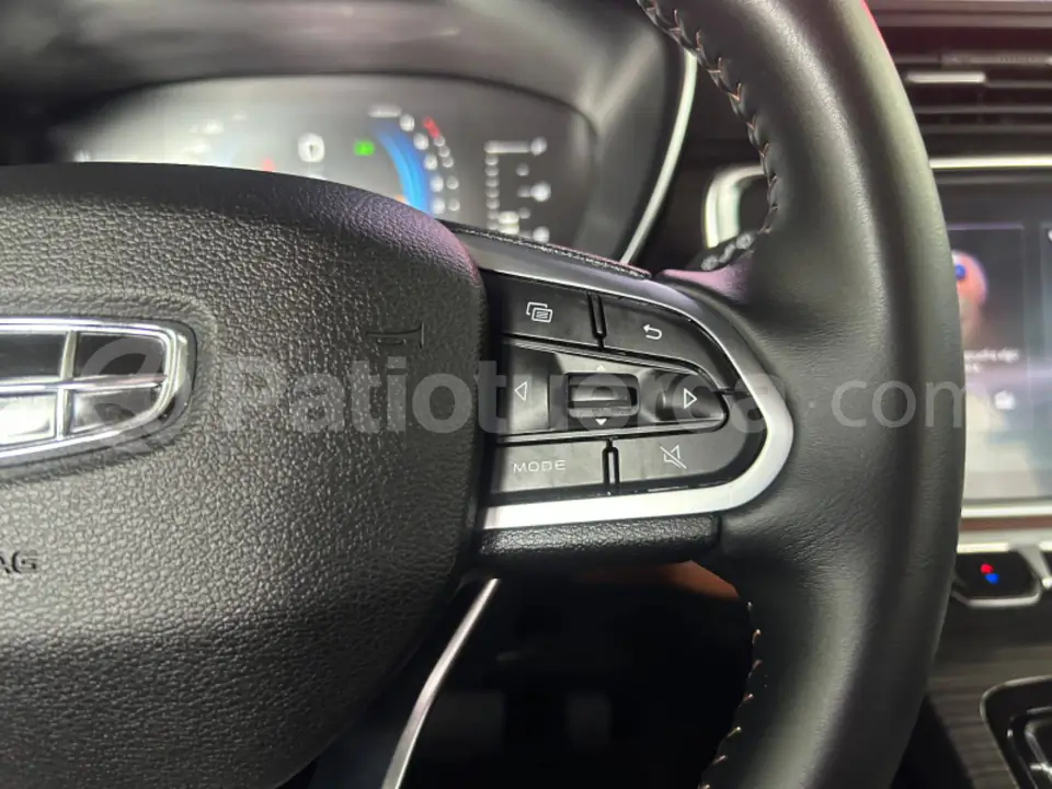 Foto 15 de Geely AZCARRA HYBRID