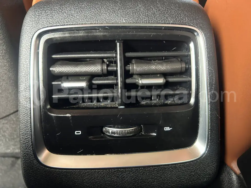 Foto 20 de Geely AZCARRA HYBRID