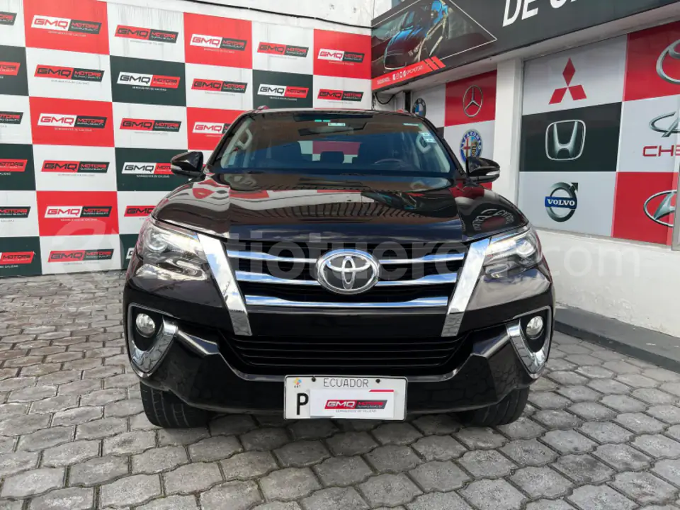 Foto 2 de Toyota Fortuner 4.0