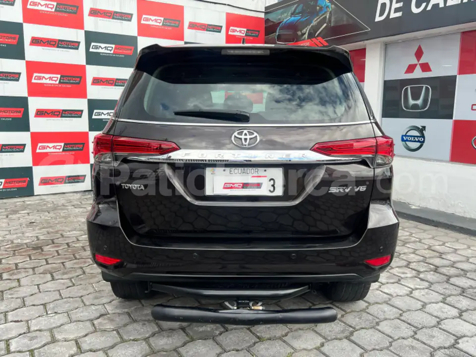 Foto 15 de Toyota Fortuner 4.0
