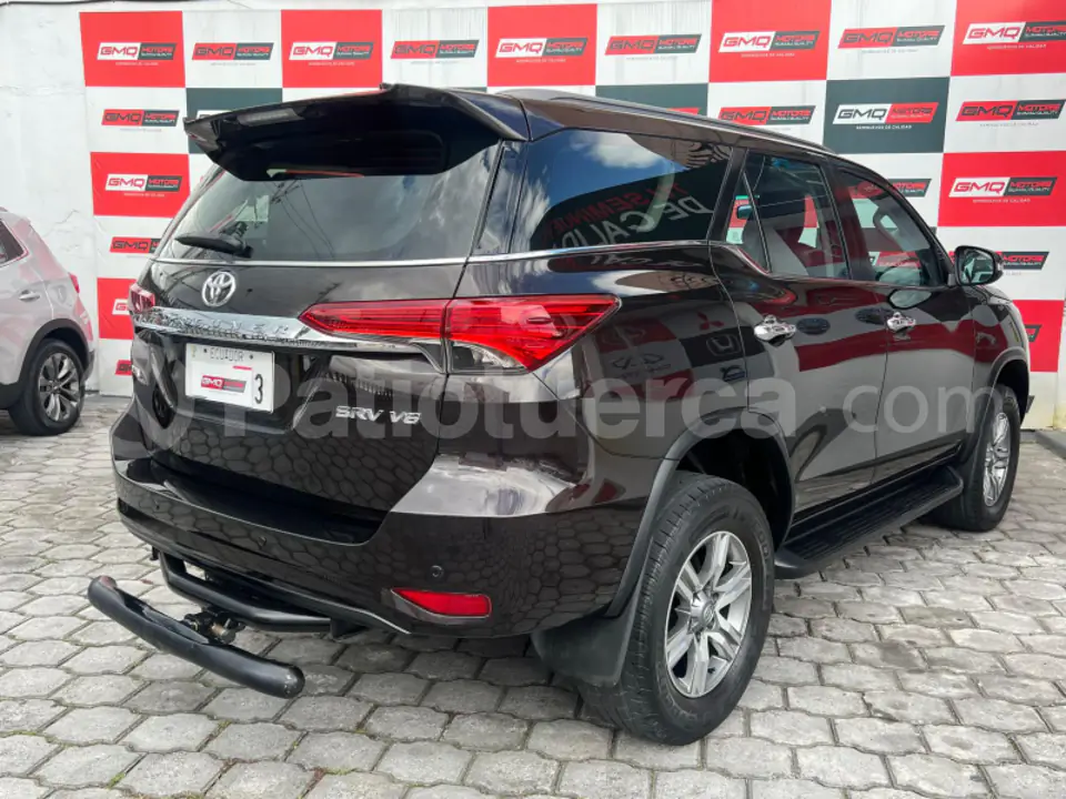 Foto 16 de Toyota Fortuner 4.0