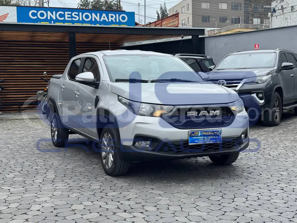 Foto 7 de Ram 700 BIGHORN
