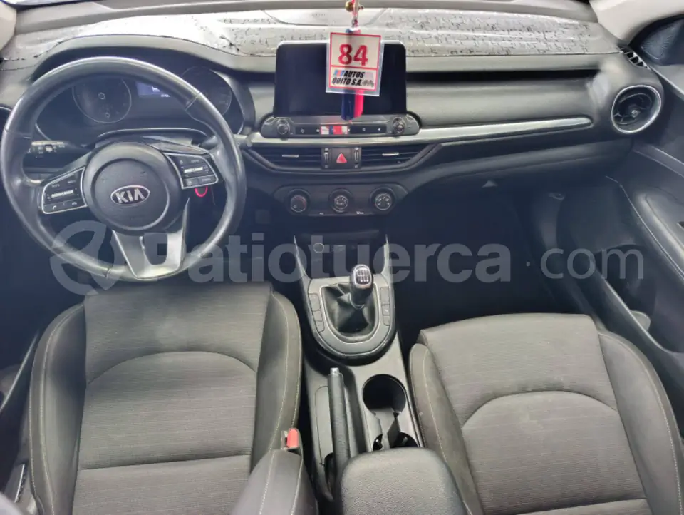 Foto 7 de Kia Cerato