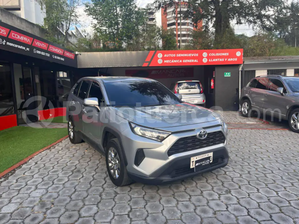 Foto 3 de Toyota NEW RAV4 AC 2.0 5P