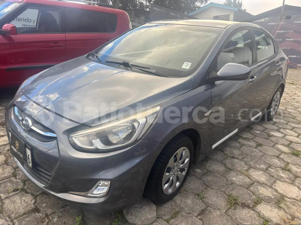 Foto 2 de Hyundai Accent