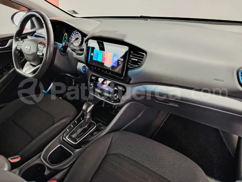 Foto 8 de Hyundai Ioniq Hybrid