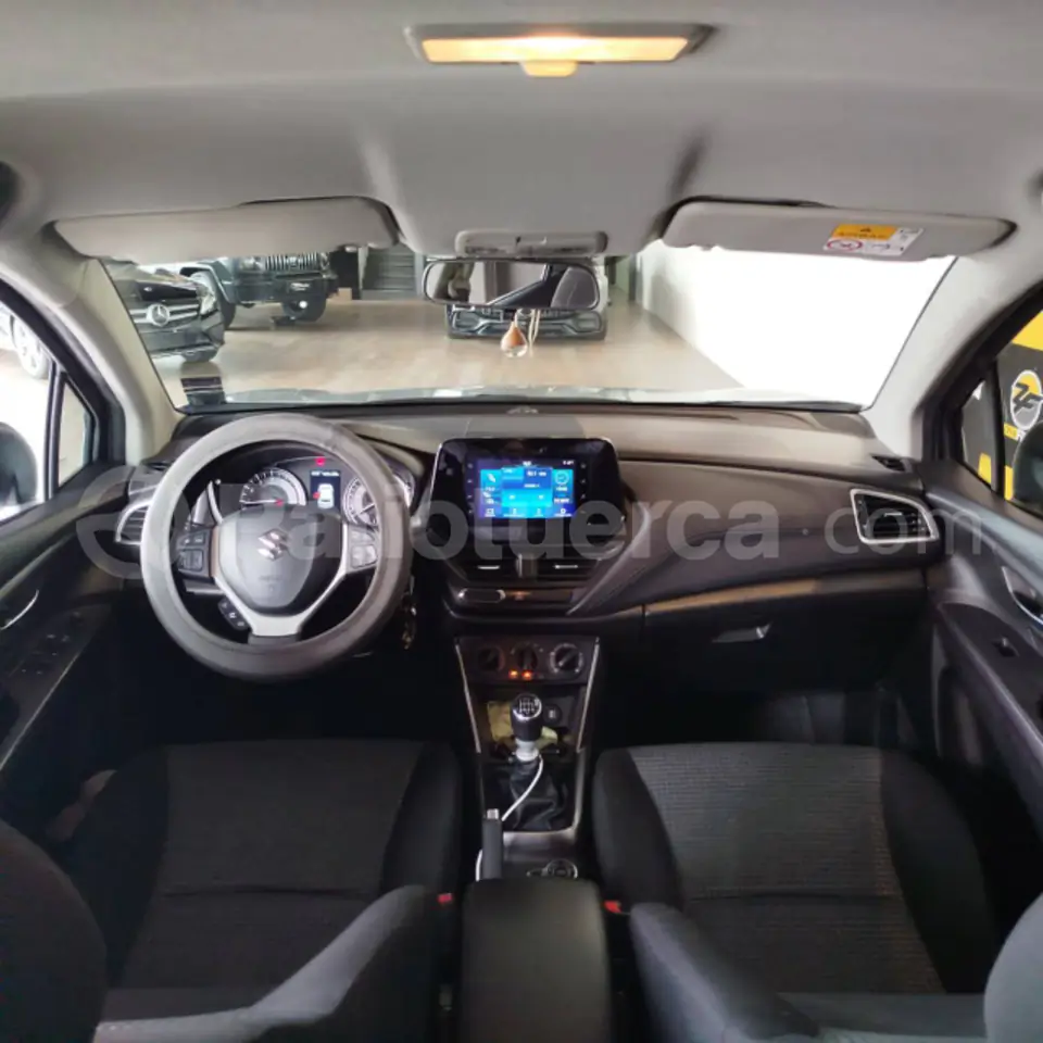 Foto 5 de Suzuki SCROSS BOOSTERJET GL