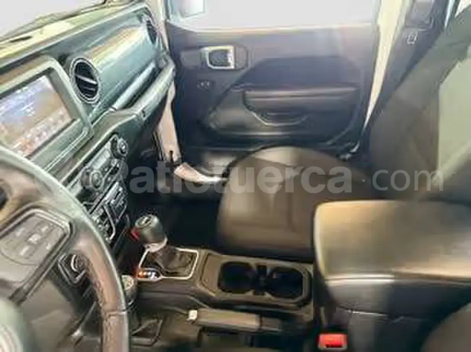 Foto 17 de Jeep Wrangler Sport