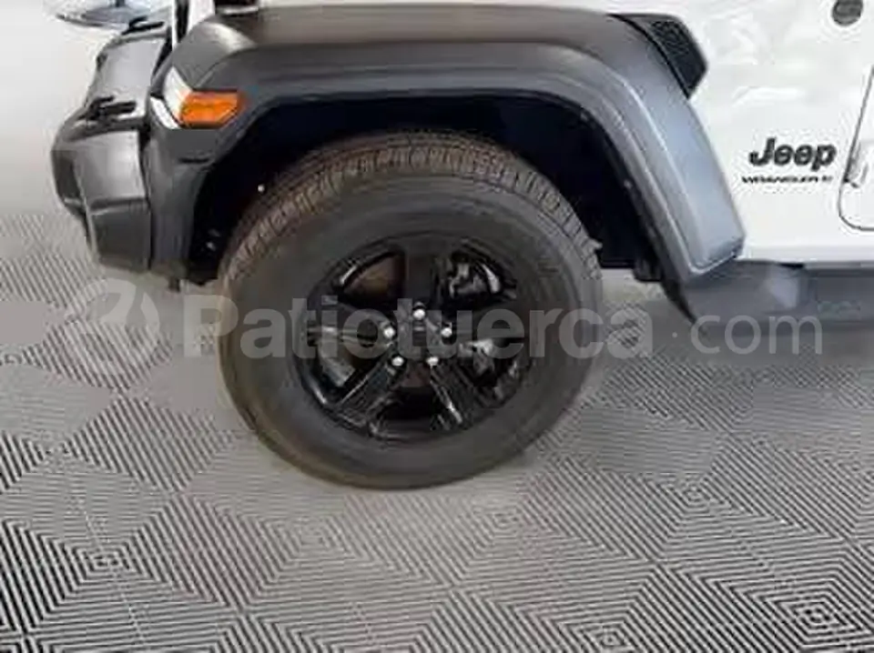 Foto 22 de Jeep Wrangler Sport