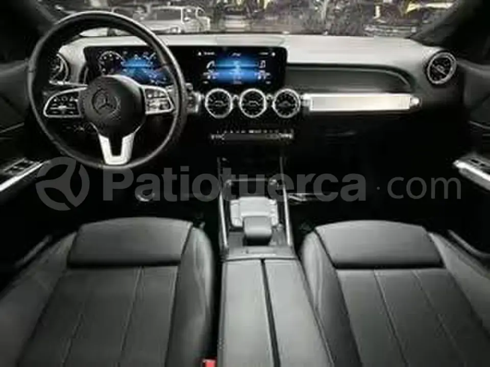 Foto 7 de Mercedes Benz GLB250