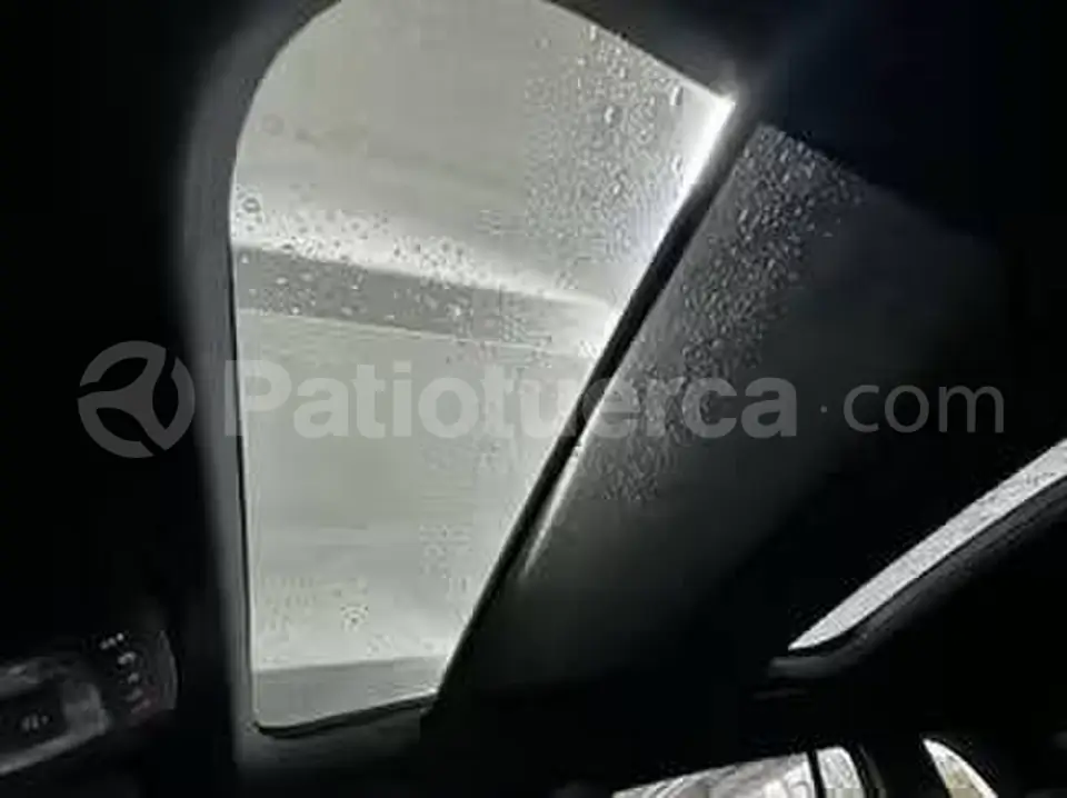 Foto 12 de Mercedes Benz GLB250