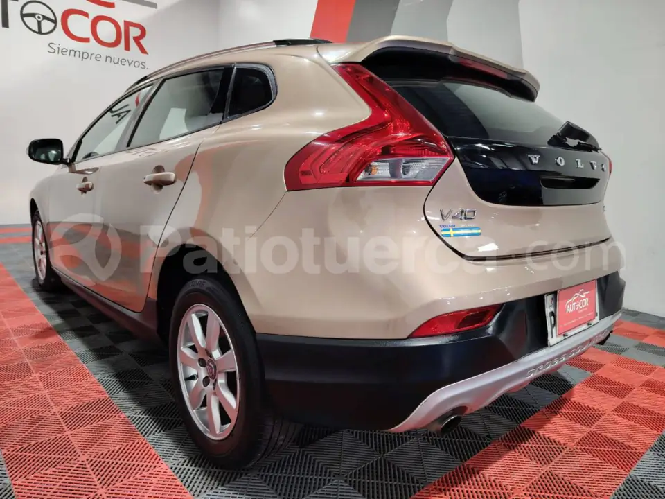 Foto 8 de Volvo V40