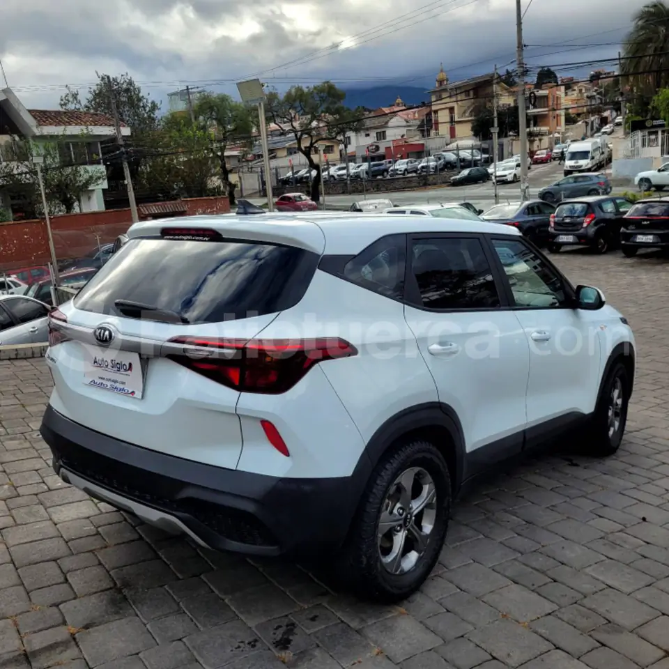Foto 6 de Kia Seltos LX
