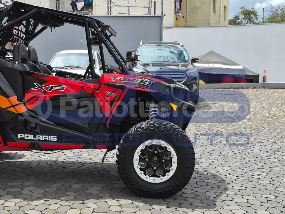 Foto 7 de Polaris RZR 1000 Turbo