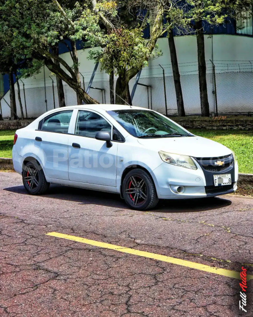 Foto 3 de Chevrolet SAIL STD