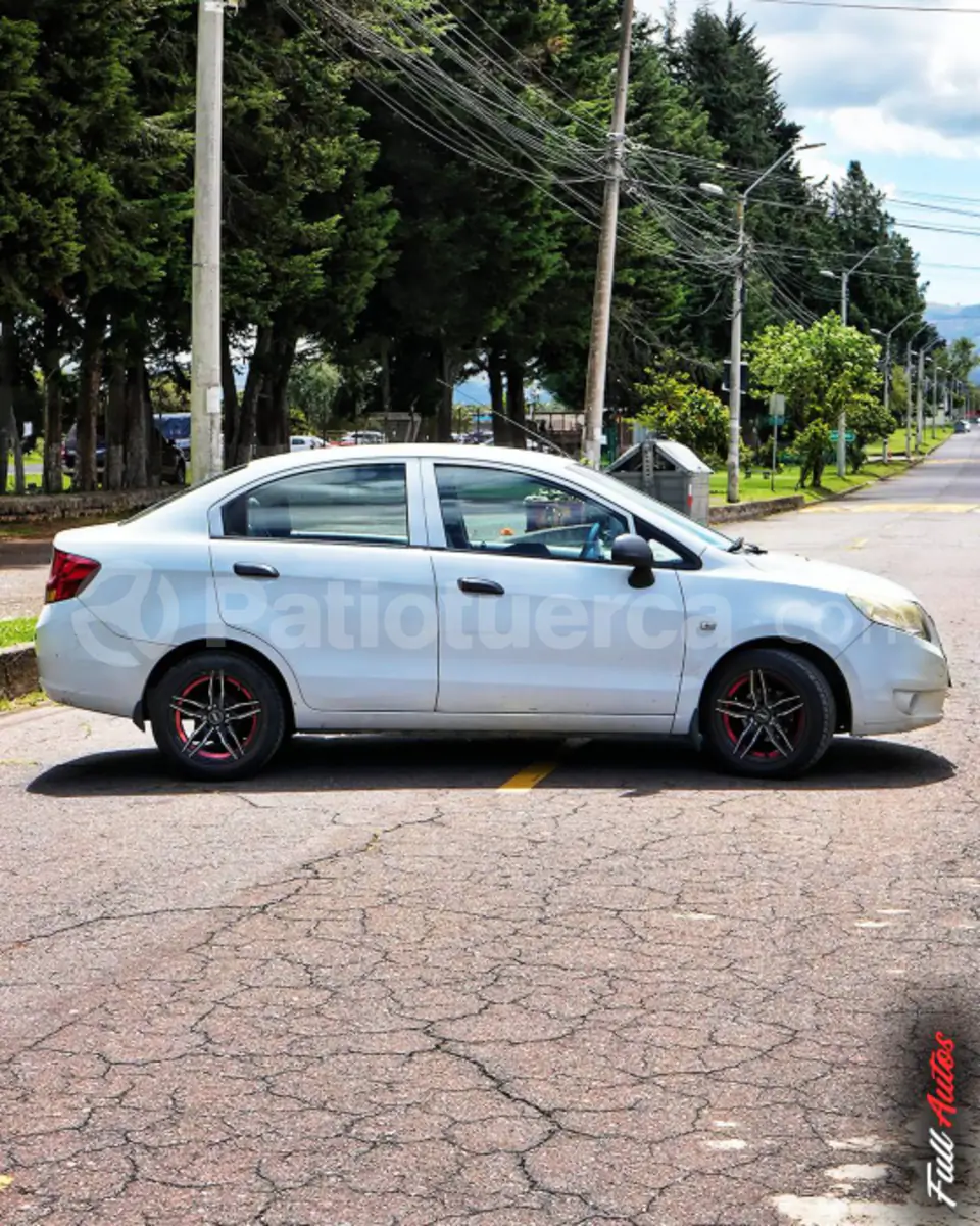 Foto 4 de Chevrolet SAIL STD