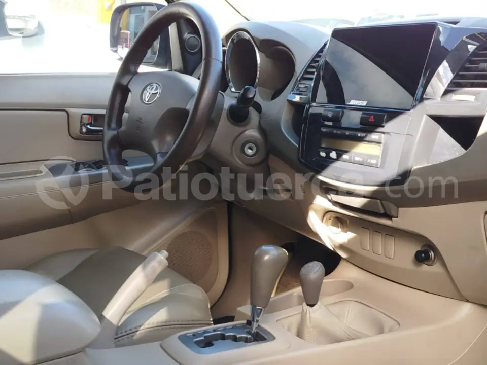 Foto 12 de Toyota Fortuner 4.0