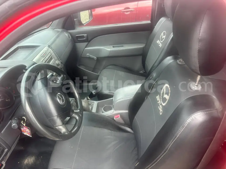 Foto 5 de Mazda BT-50 CD 4x2