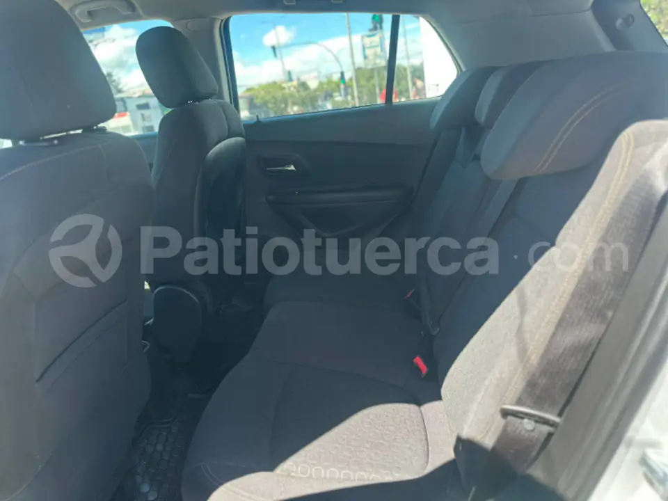 Foto 6 de Chevrolet Tracker LS