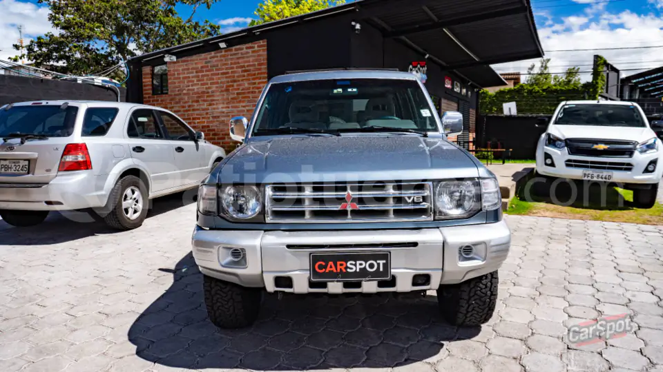 Foto 2 de Mitsubishi Montero 5P