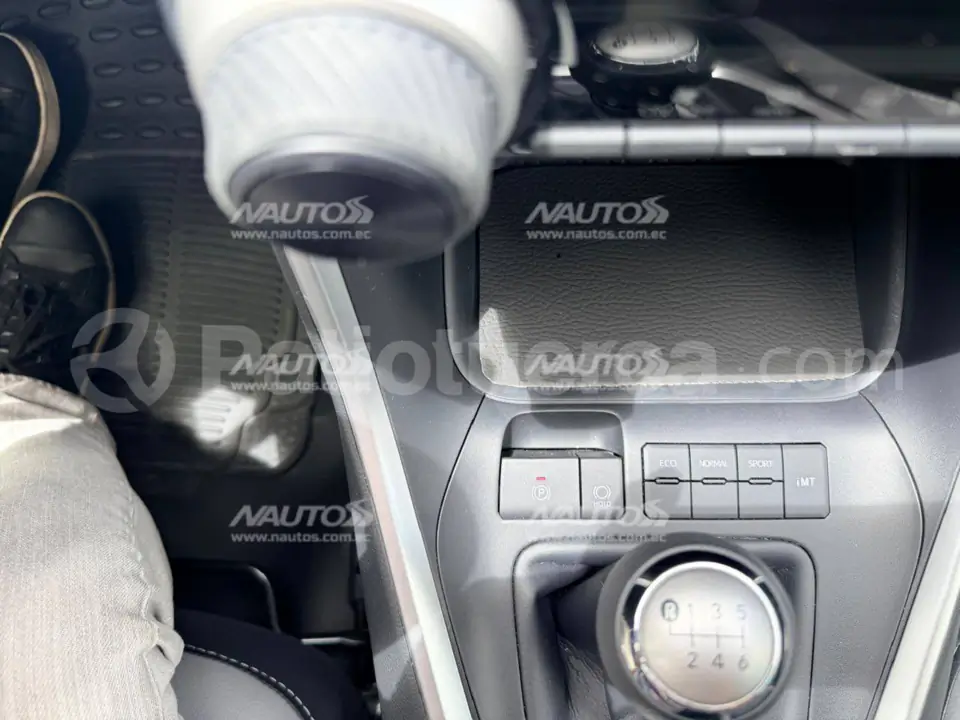 Foto 8 de Toyota RAV 4